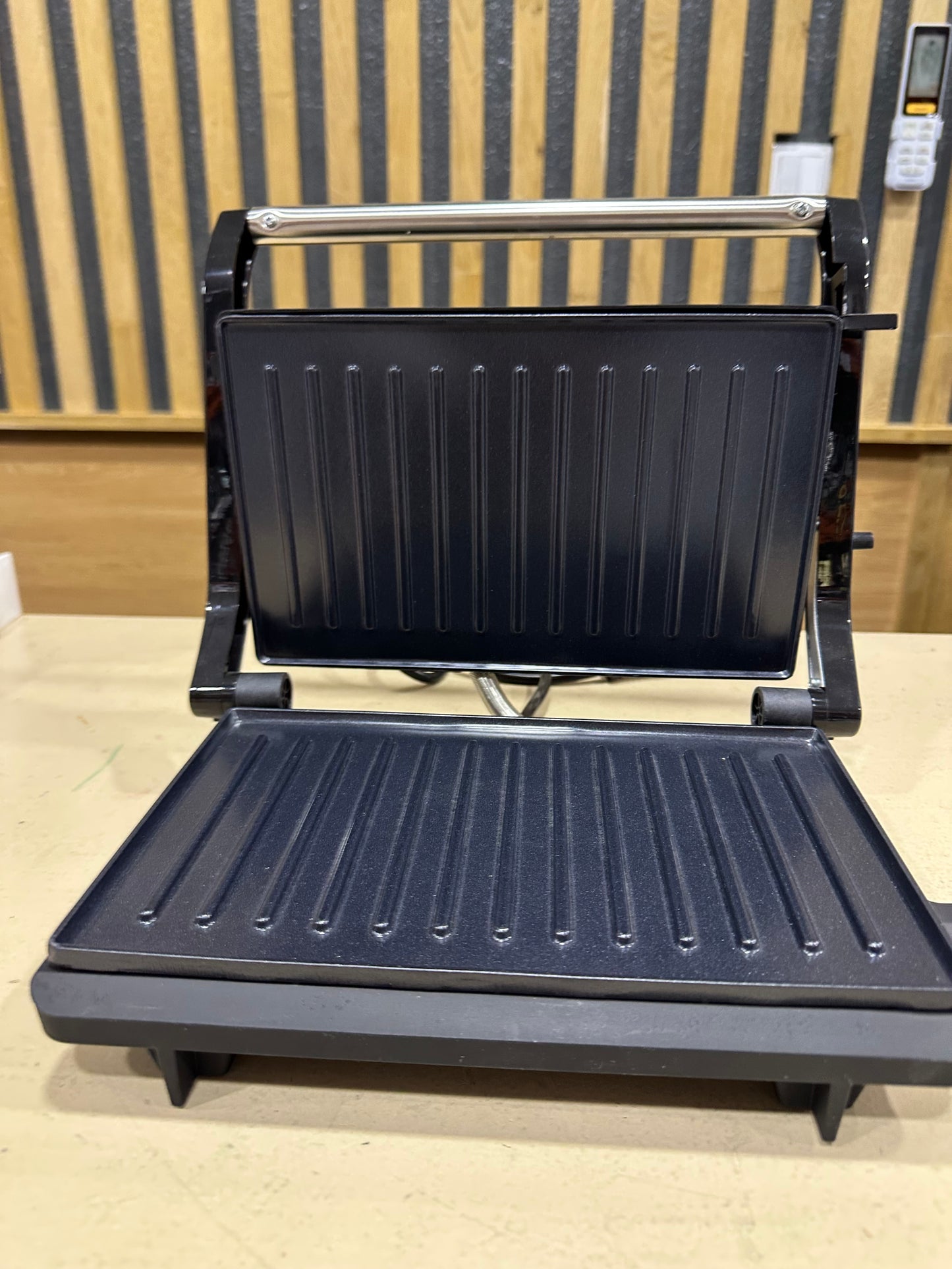 Grelhador Elétrico  APG150 | 750W - Bestron