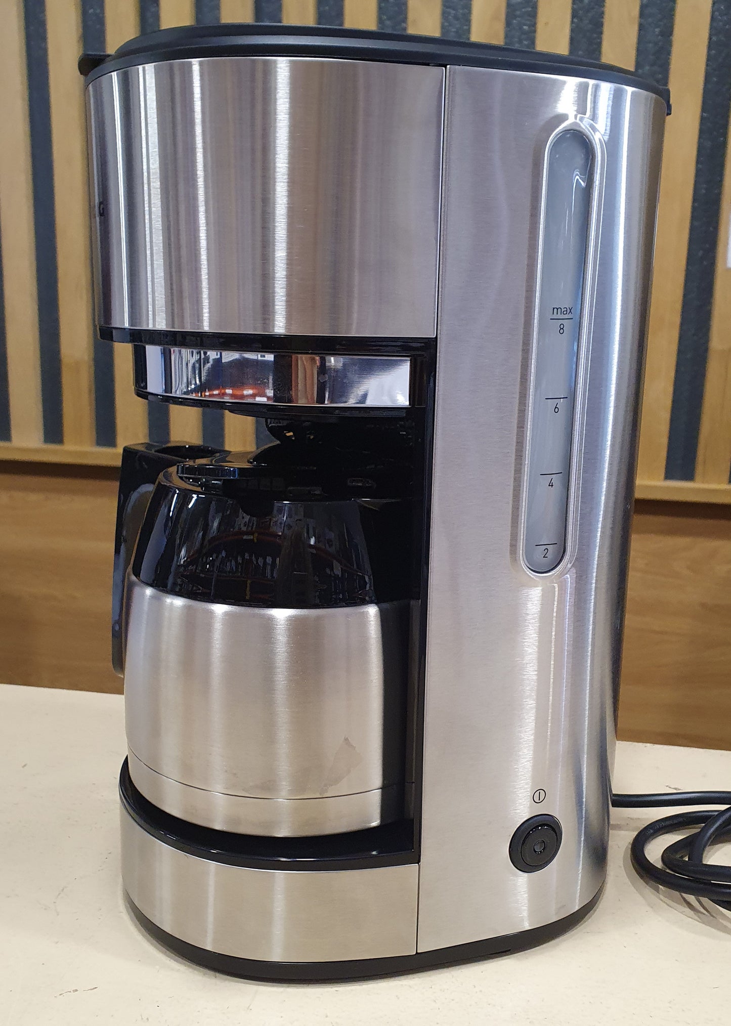 Máquina de Café Aut. KM 5620T|1000W - Grundig