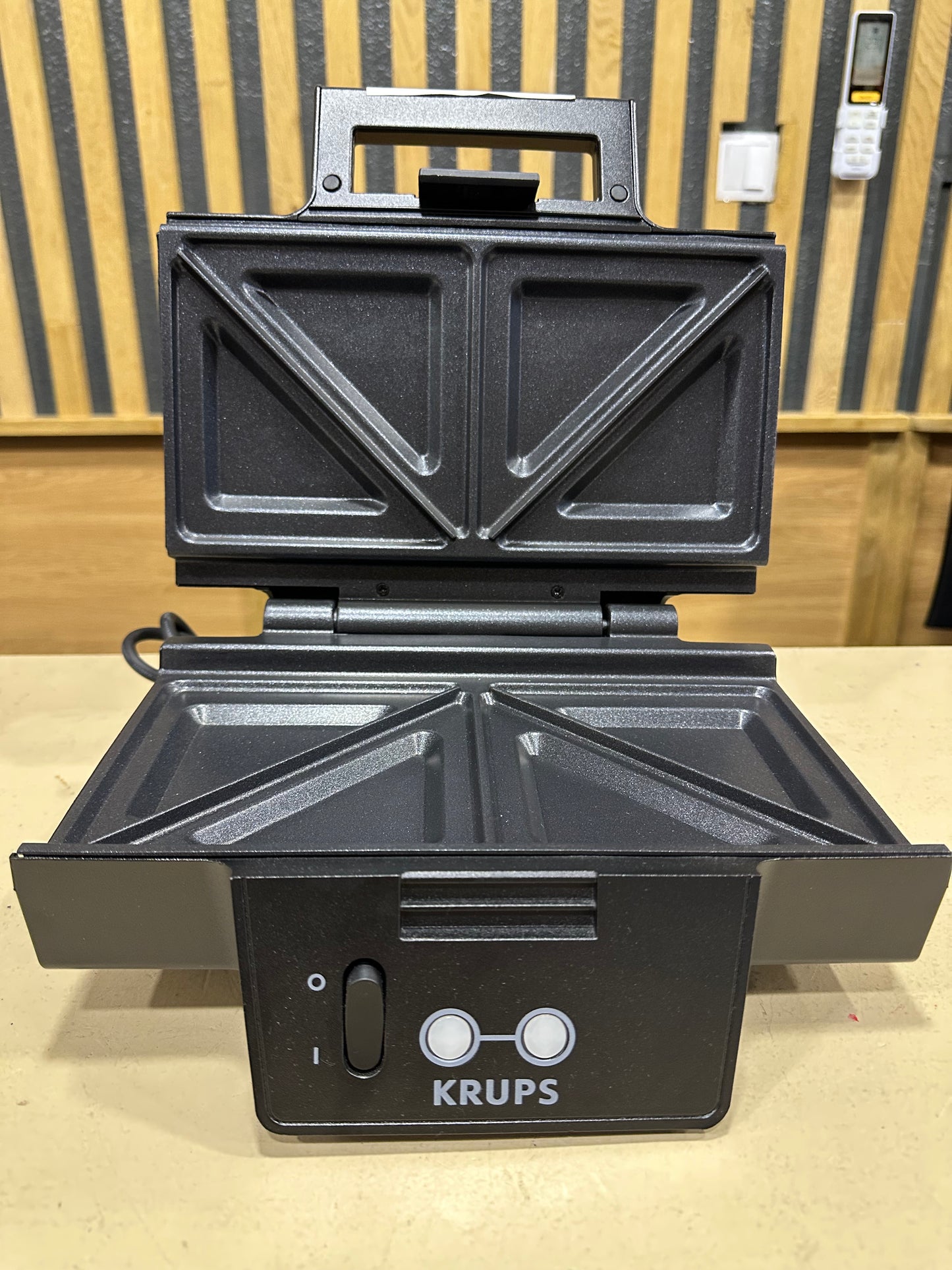 Sanduicheira FDK451|850W  - KRUPS