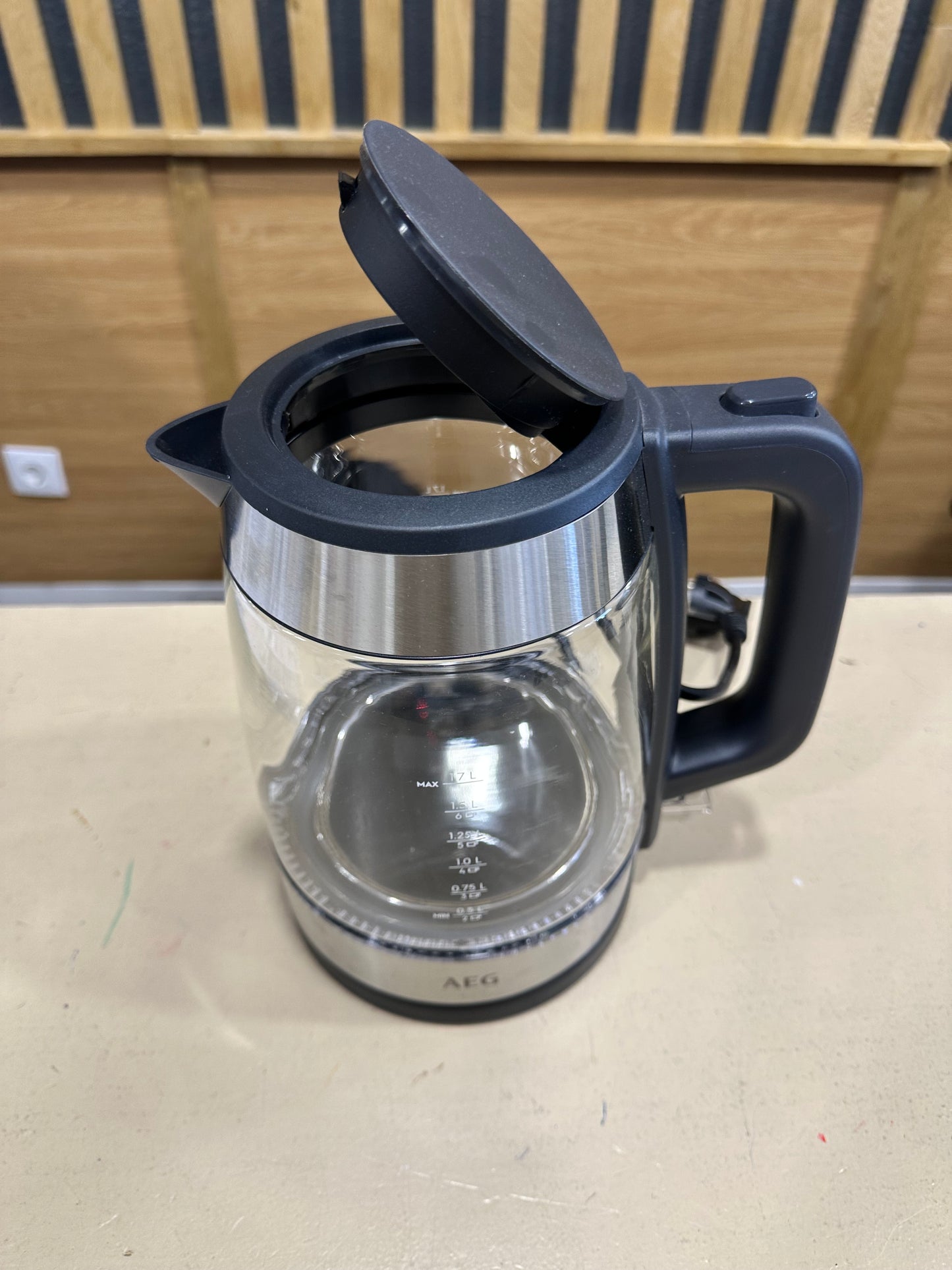 Jarro Elétrico  de vidro AEG GK4|2200W-1-4GB