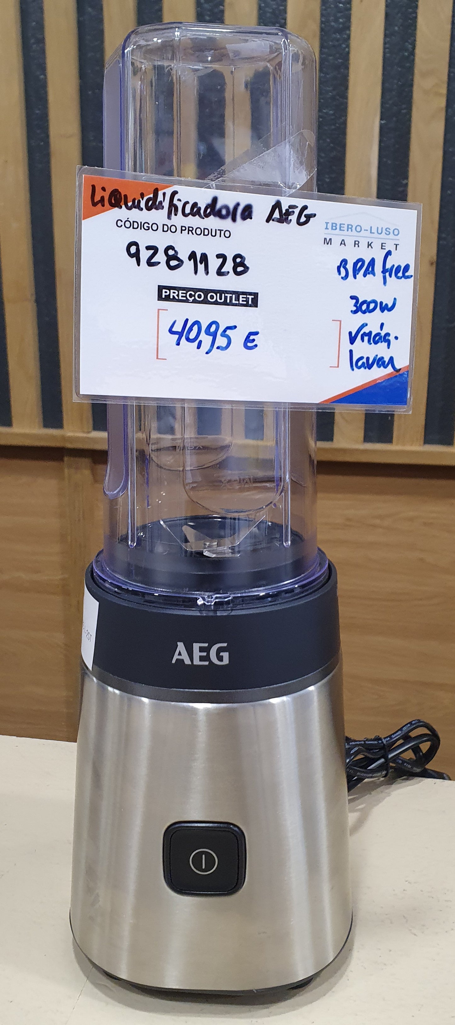 Liquidificadora SB3-1-2ST |300W - AEG