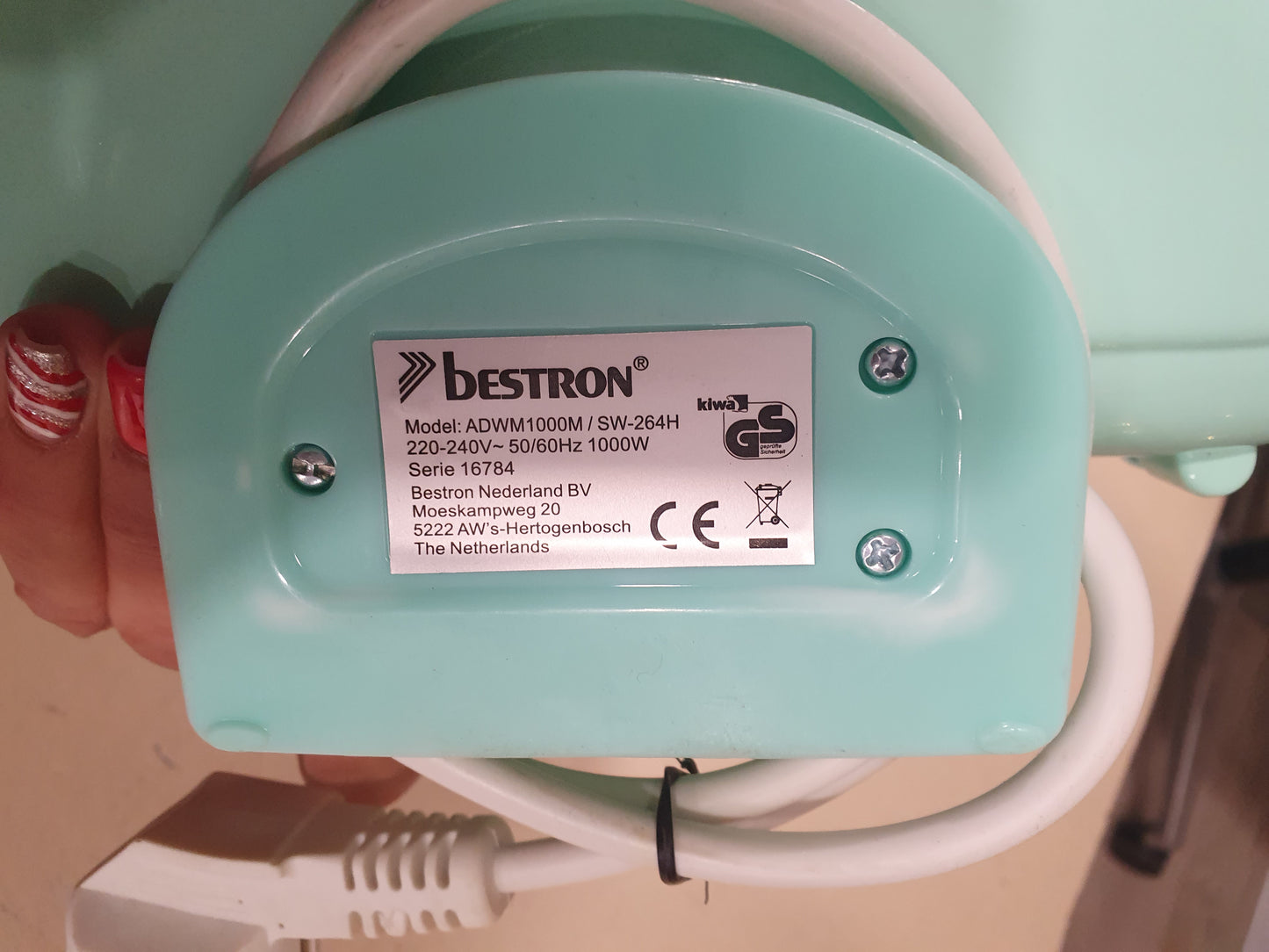 Máquina para Waffles ADWM1000M / 1000W - Bestron