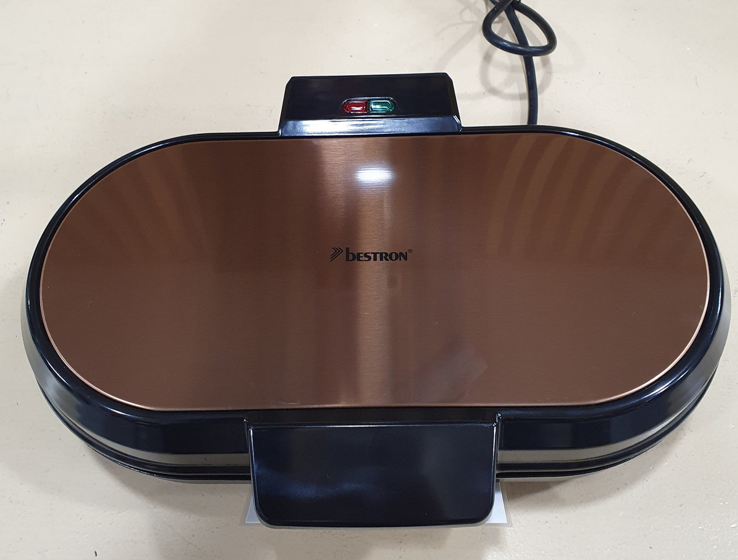 Máquina de Waffles ADWM730CO/ 1200W - Bestron