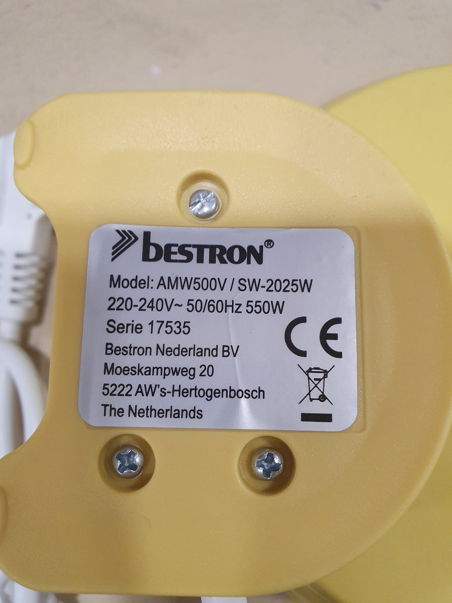 Máquina de Waffles AMW500V /550W - Bestron