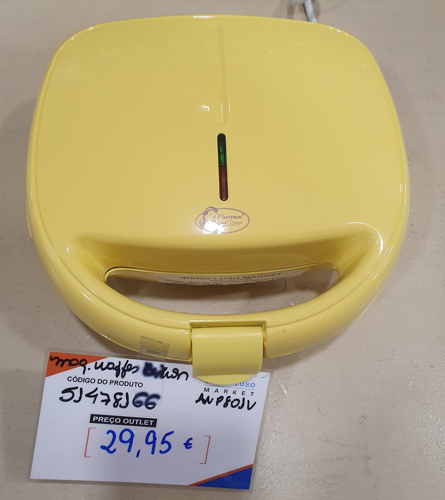 Máquina de Waffles ANP801V / 850W - Bestron