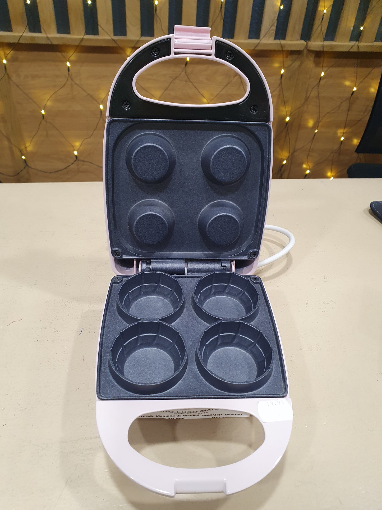 Máquina de Waffles  AWCM4P /520W - Bestron