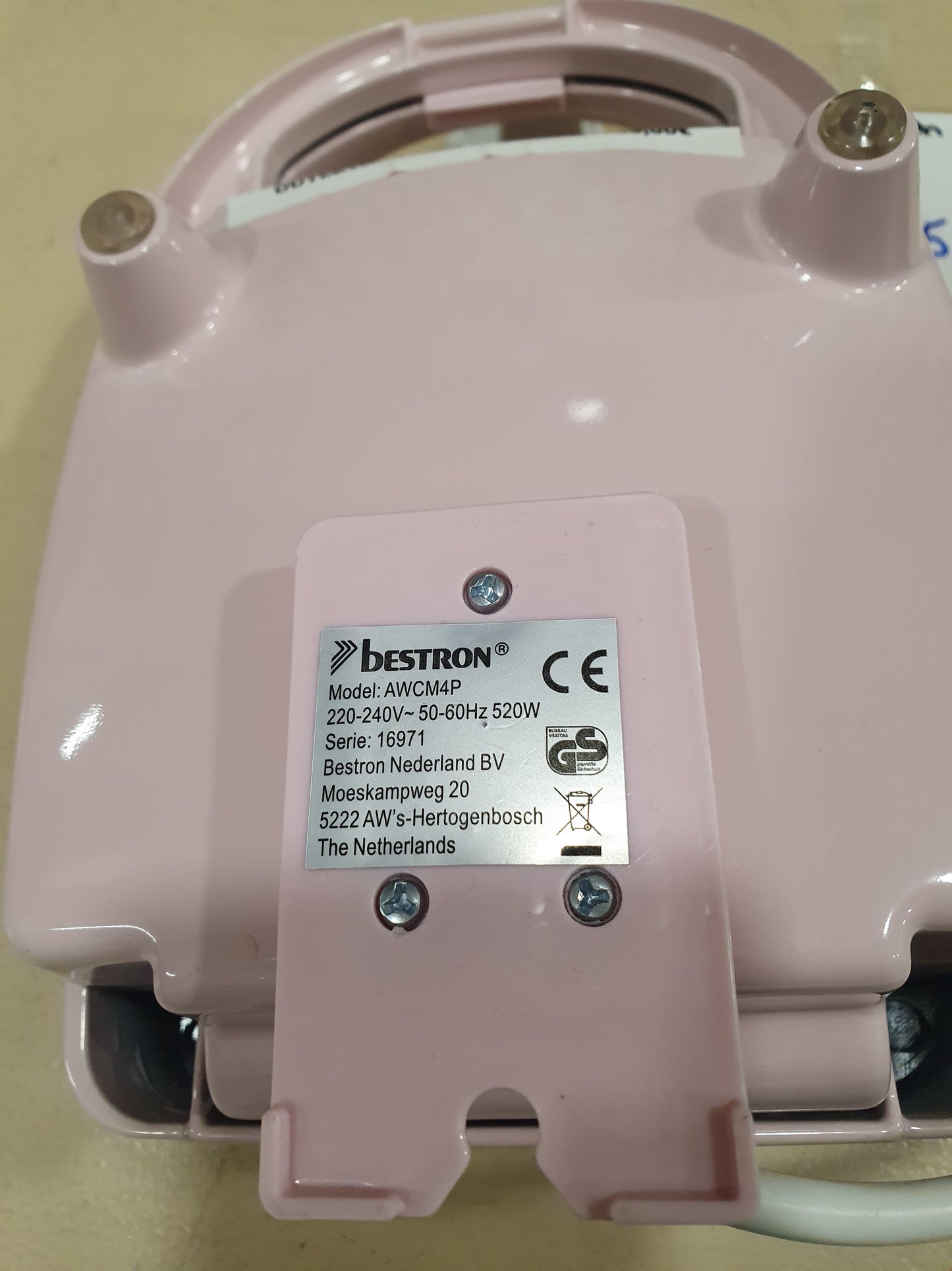 Máquina de Waffles  AWCM4P /520W - Bestron