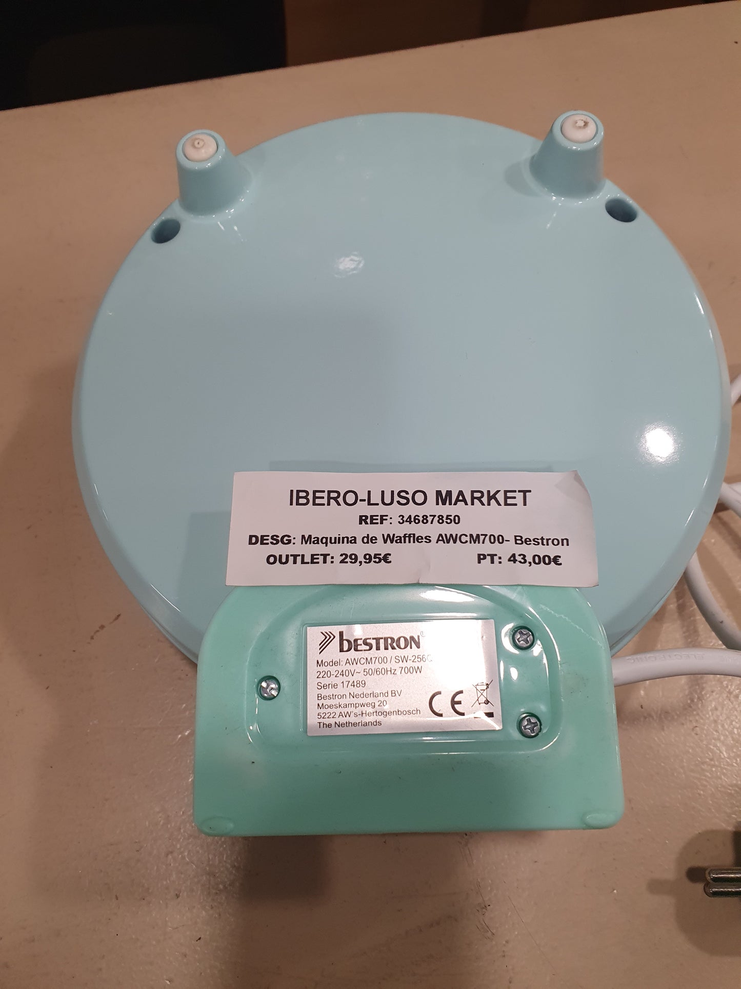 Máquina de Waffles AWCM700/ 700W - Bestron