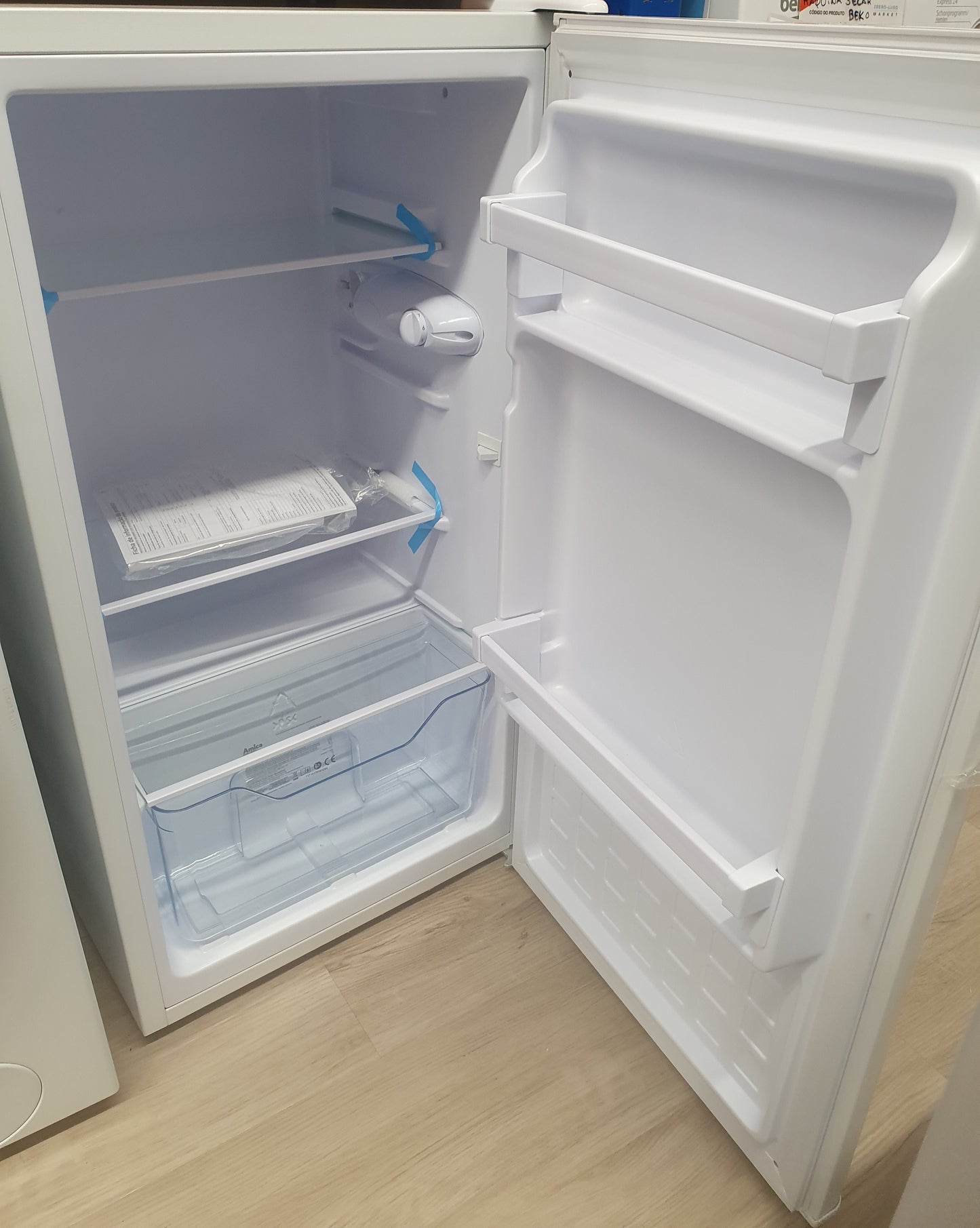 Mini Frigorífico Amica VKS 351 116 W | 61 L | Branco