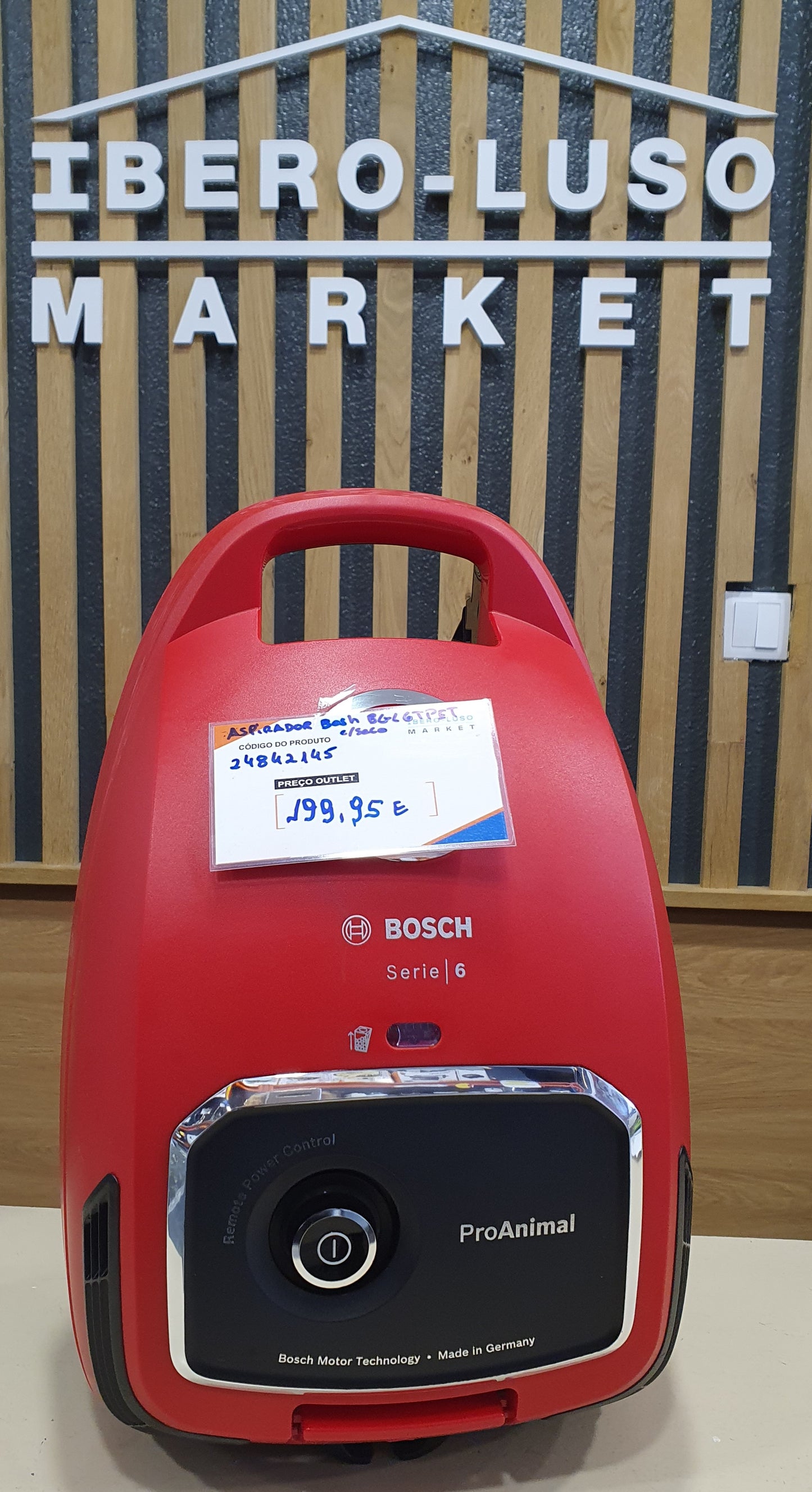 Aspirador BGL6TPET /700W - Bosch