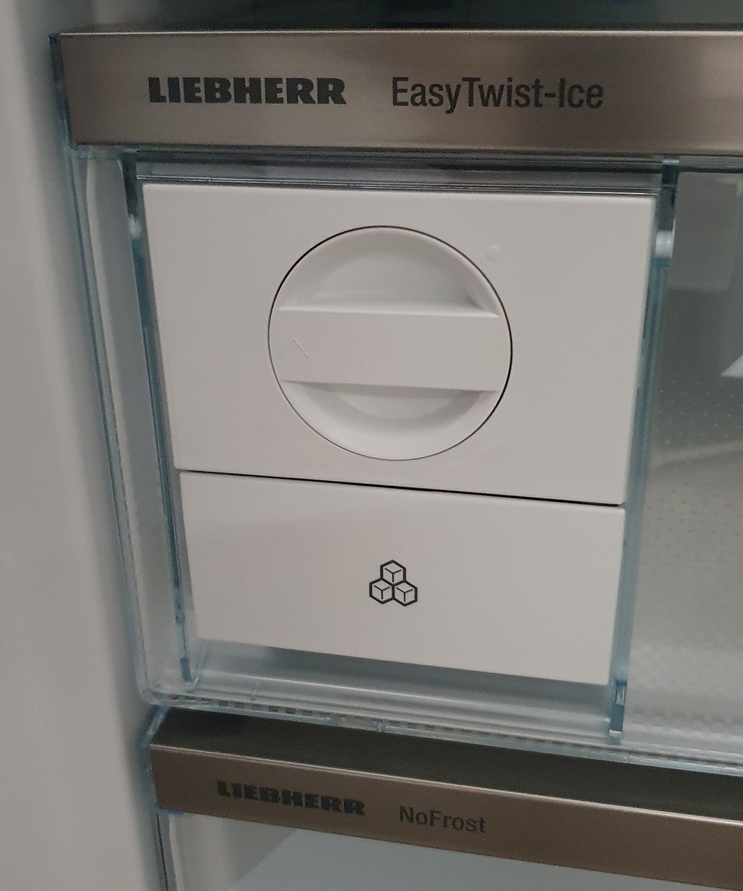 Frigorifico Combinado CBNSDA 572I-22 -LIEBHERR