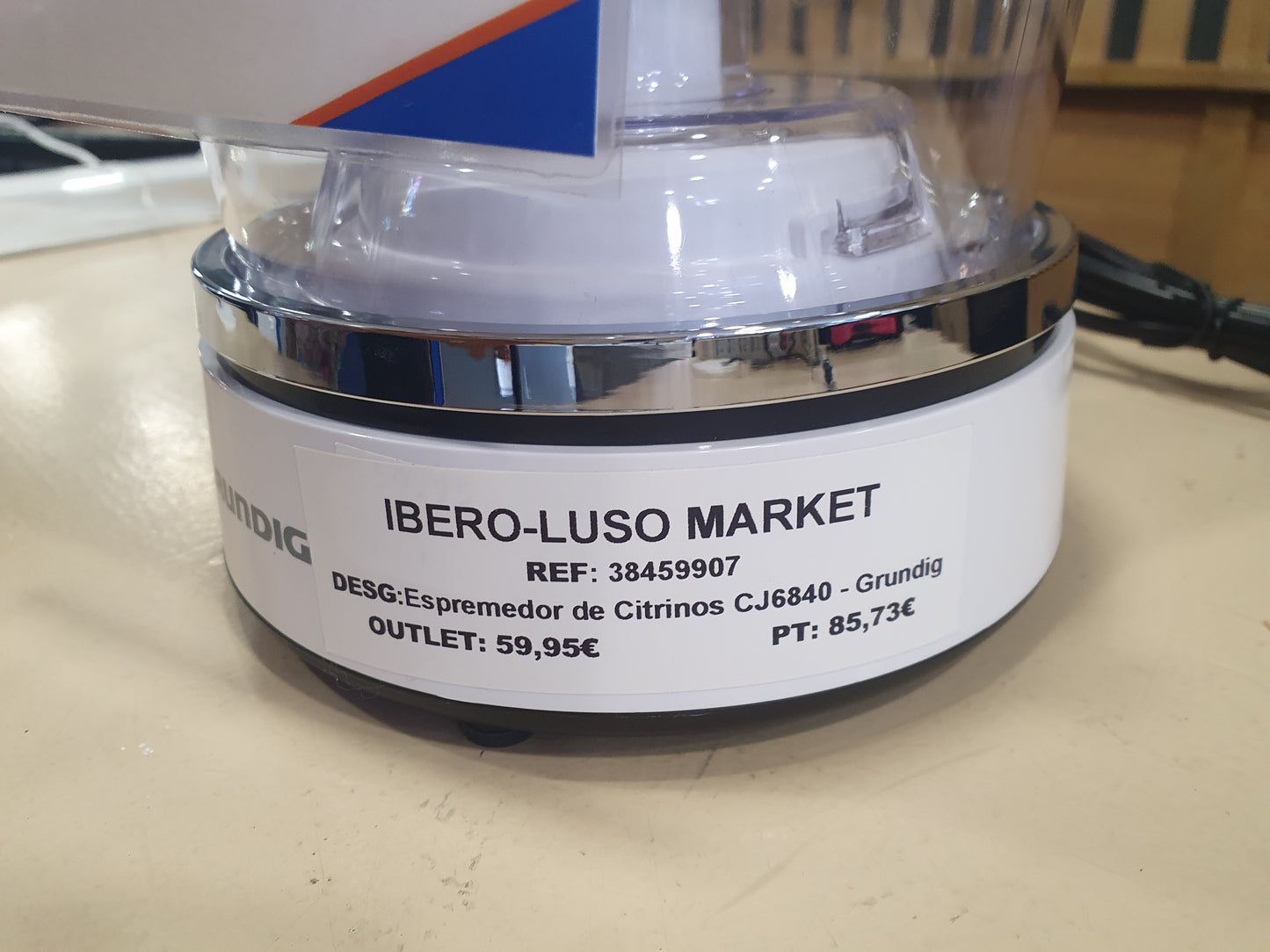 Espremedor de Citrinos CJ6840 - Grundig