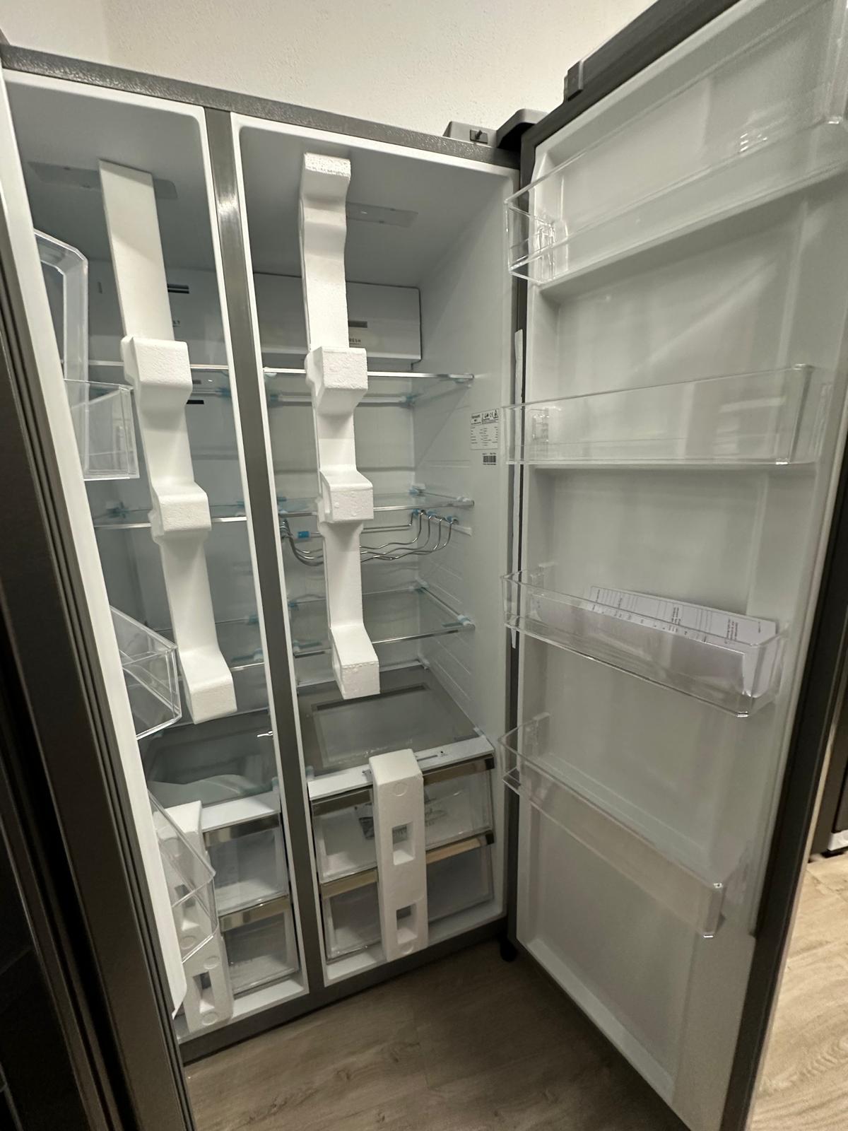Frigorífico Americano  HSBS17590AI |592 litros|No Frost |91 x 179,3 x 69,8 cm (L/A/P) |Inox  - HANSEATIC