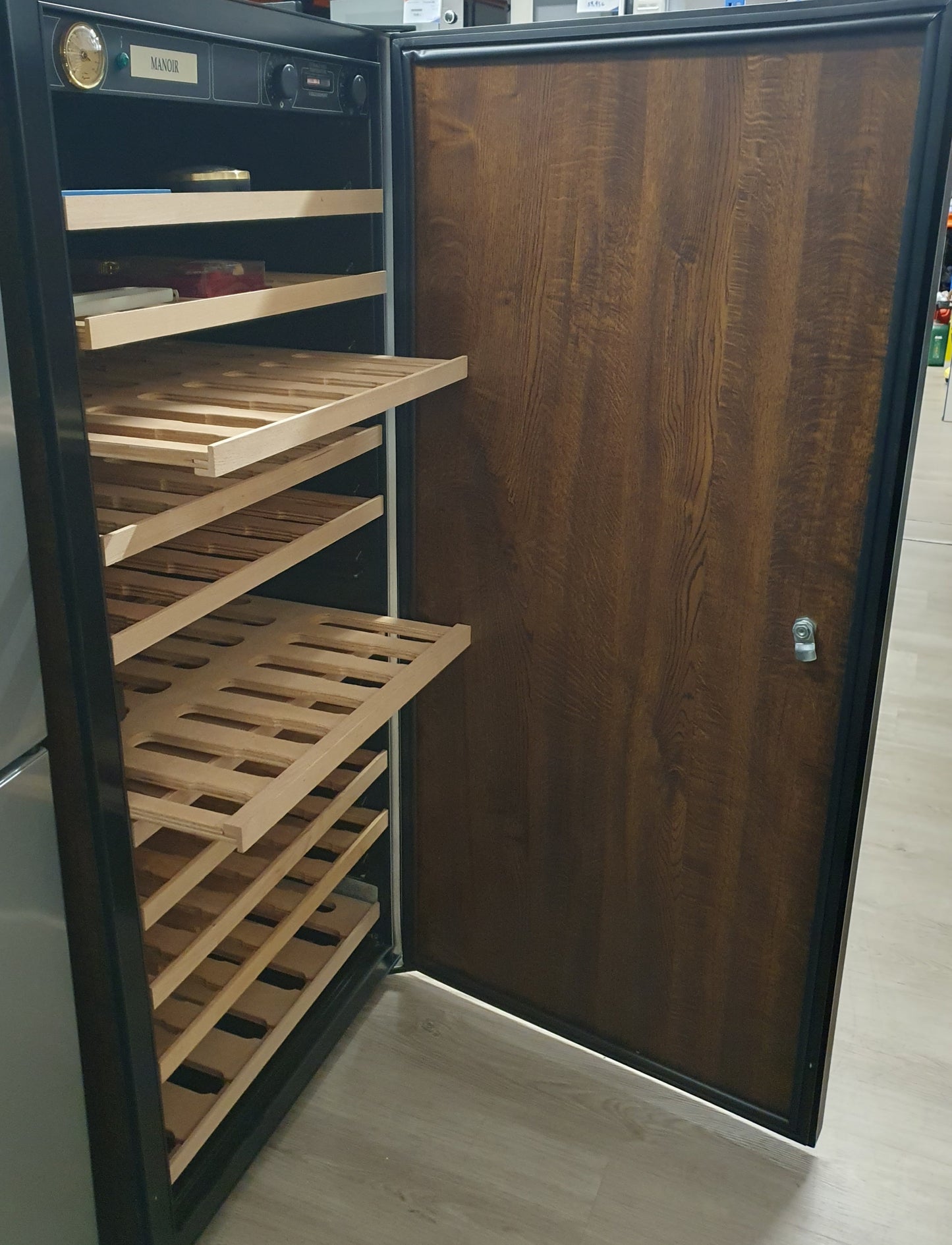 Garrafeira EVO1997 p/135 Garrafas  C/ Duas Zonas De Refrigeração - Transtherm