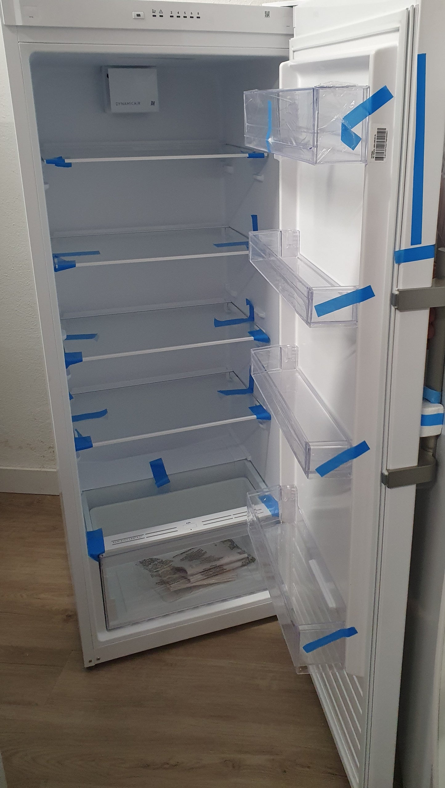 Frigorífico RKB333E2DW - AEG