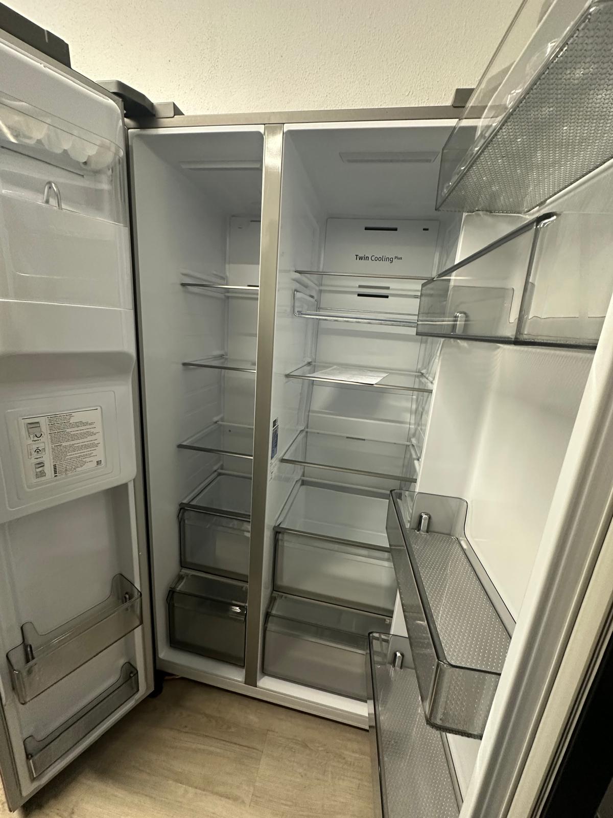 Frigorifico Americano Requer Ligação á Rede de Água RS6GA8831S9/EG -SAMSUNG