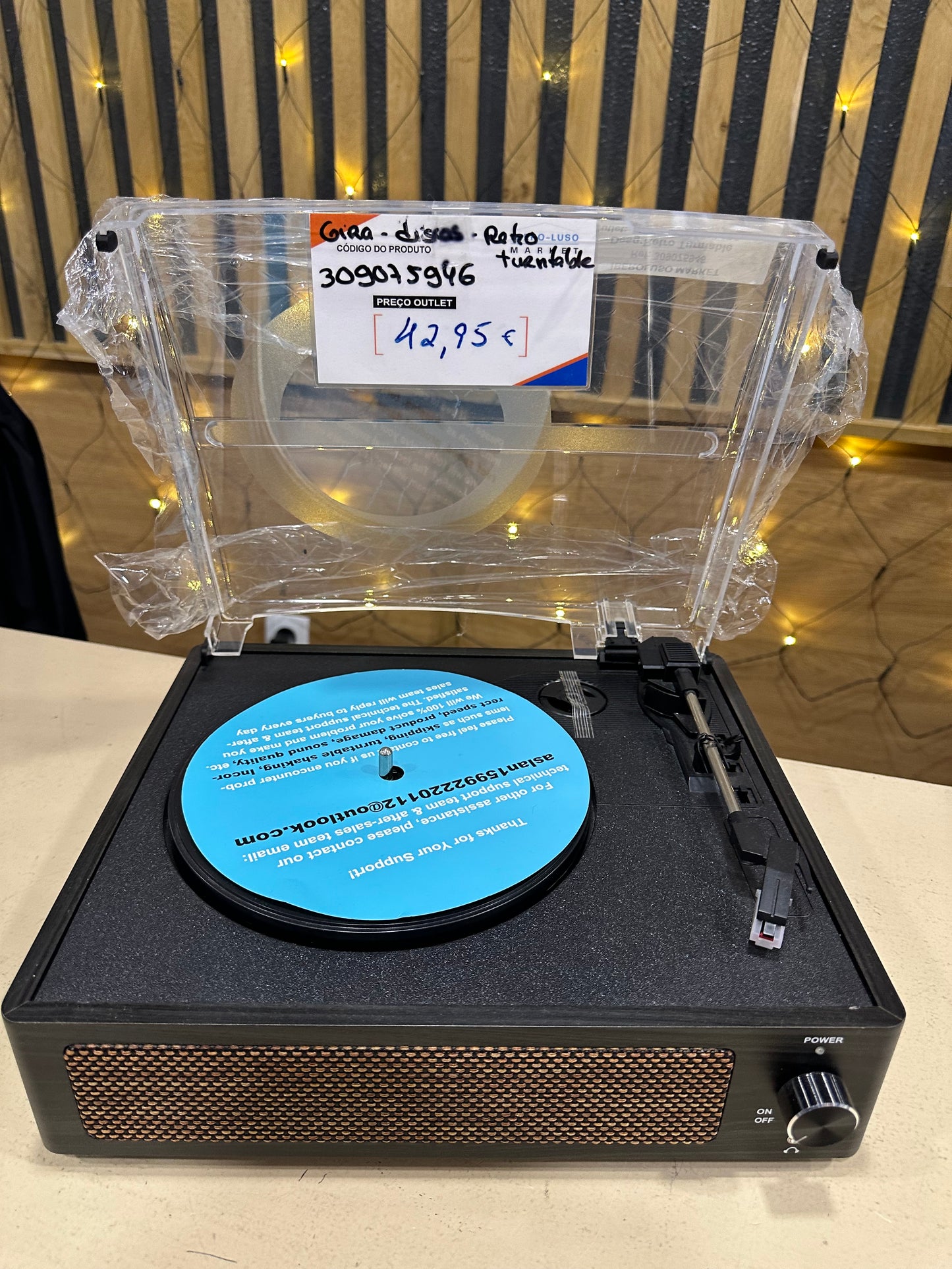 Gira Discos Retro Vintage R608 - Turntable