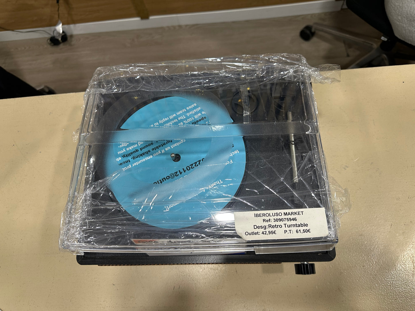 Gira Discos Retro Vintage R608 - Turntable