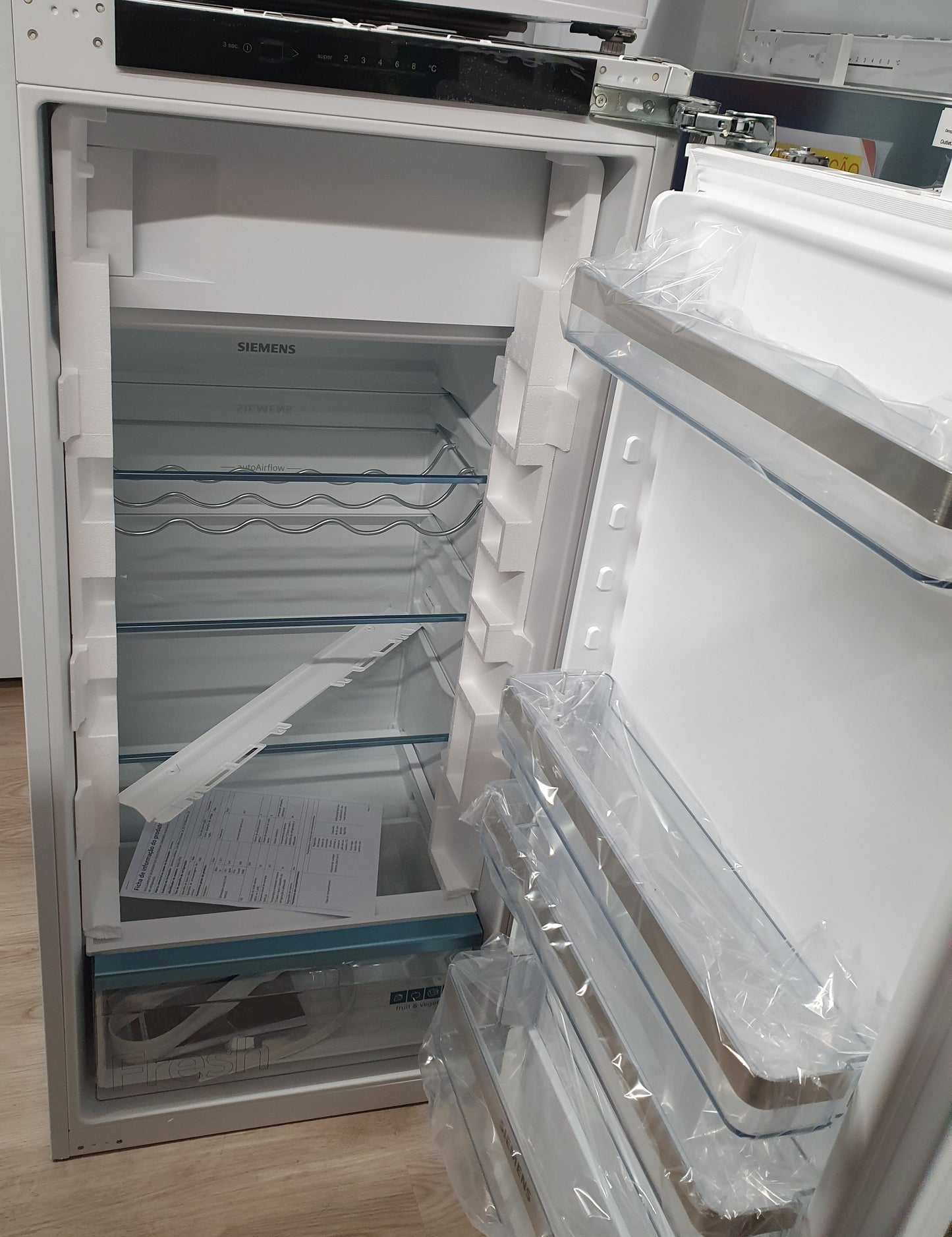 Frigorífico com Congelador Encastre - Siemens KI42LVFE0