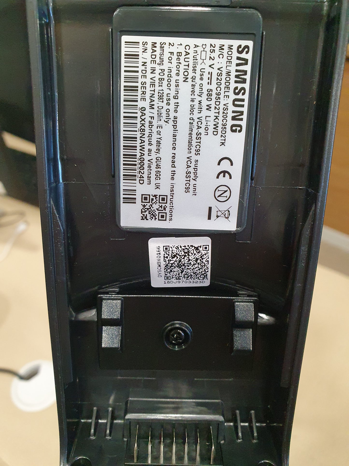 Aspirador vertical  VS20C95D2TK s/fio - Samsung