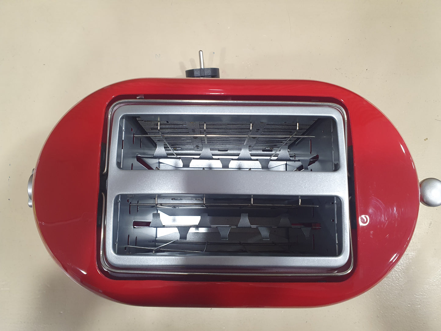 Torradeira  PT2870RPH vermelha 870W  - Privileg